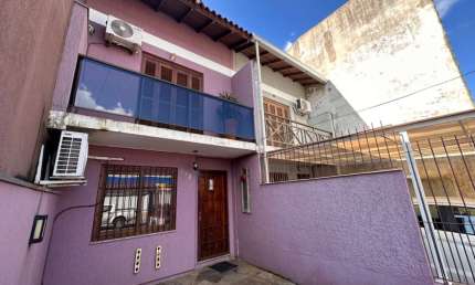Imperdível Casa à Venda em Porto Alegre-RS, no Bairro Hípica: 3 quartos, 1 sala, 3 banheiros, 2 vagas, 93,78 m².