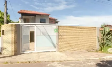 Imóvel à venda em porto alegre-rs: casa com 3 quartos, 1 suíte, 1 sala, 3 banheiros e 100m² de área no bairro campo novo.
