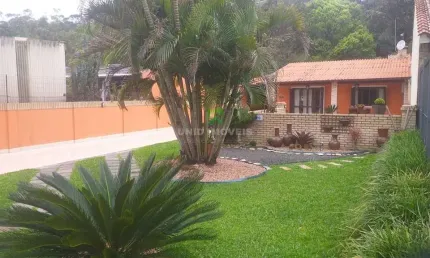 Casa de 2 quartos à venda em belém novo, porto alegre-rs: 182m², 2 banheiros, 1 sala e 2 vagas de garagem.