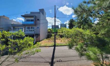 Terreno à venda em Porto Alegre-RS, Bairro Guarujá com 200,00 m² de área. Aproveite essa oportunidade!