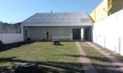 Imperdível oportunidade: Casa à venda em Porto Alegre-RS, Belém Novo! 2 quartos, 2 banheiros, 80m² de área!