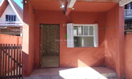 Imperdível oportunidade: Casa em condomínio na Hípica, Porto Alegre-RS, com 3 quartos, 1 sala, 2 banheiros e 1 vaga de garagem!