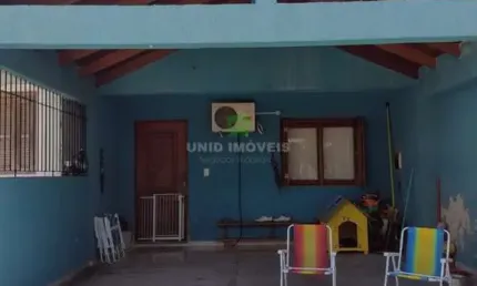 Imperdível Casa de 3 Quartos na Hípica, Porto Alegre-RS: 1 Suíte, 1 Sala, 2 Banheiros e 130m² de Área!