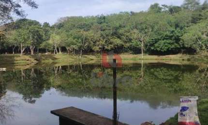 Terreno à venda no Condomínio Salto das Bananeiras.