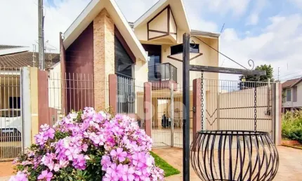 Casa com 3 quartos à venda na Avenida Pioneiro Alício Arantes Campolina, Loteamento Alto da Boa Vista, Maringá