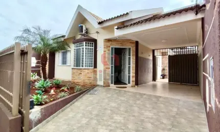 Casa com 3 quartos à venda na Rua dos Alecrins, Zona 06, Maringá