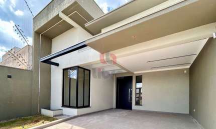 Casa com 3 quartos à venda na Rua Pioneiro Izidoro Pereira da Fonseca, Bom Jardim, Maringá