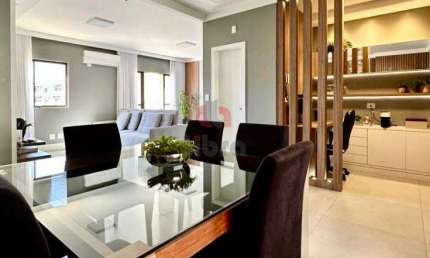 Apartamento para alugar no Edifício Chateau de Lyon no bairro Zona 04
