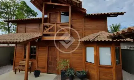 Casa duplex construção em madeira, com 180m² de área construída. codigo: 96411