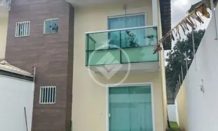 Exelente casa com 3 quartos duplex e quintal. codigo: 130787