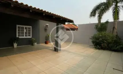 Casa linda e espaçosa que pode ser transformada em comércio codigo: 86723