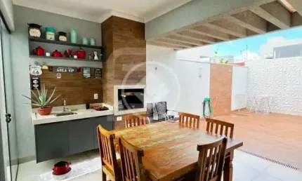 Casa na vila morumbi/rita vieira 1 suite e 2 quartos, piscina e área gourmet codigo: 100864