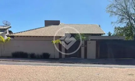 Casa linda e espaçosa em anastácio - centro - com piscina codigo: 94722