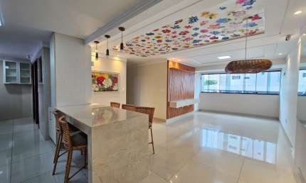 Apartamento com 3 quartos para alugar na Rua Jaguarari, 5250, Candelária, Natal