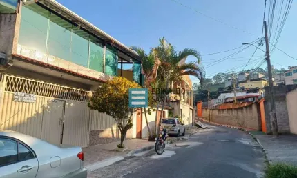 Casa com 3 dormitórios à venda, 180 m² por R$ 250.000,00 - Borboleta - Juiz de Fora/MG