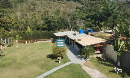 Chácara com 2 dormitórios à venda, 1800 m² por R$ 549.000,00 - Valadares(Juiz de Fora) - Juiz de Fora/MG