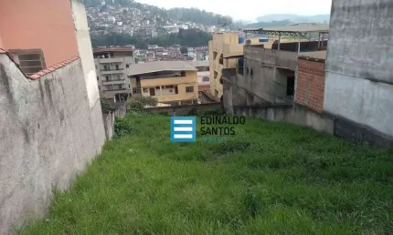 Terreno à venda na Rua Vitório Perobelli, Nova Benfica, Juiz de Fora