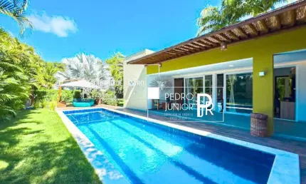 Casa à Venda Alto Padrão em Itacimirim em Condomínio com acesso à praia