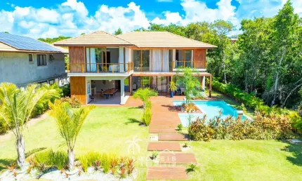 Casa à Venda Condomínio Praia Bella Alto Padrão em Praia do Forte 7 Suítes
