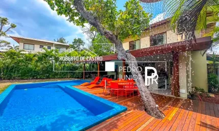 Casa à Venda 4 Suítes Alto Padrão em Condominio Praia do Forte
