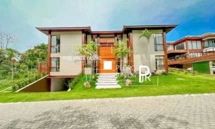 Mansão à Venda em Praia do Forte triplex 6 Suítes -  Alto Padrão