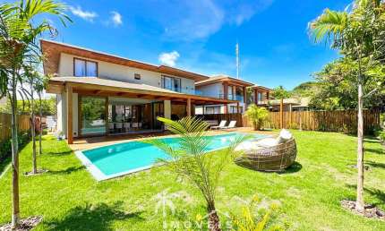 Casa à Venda 5 Suítes Alto Padrão Praia do Forte Condomínio Praia Bella