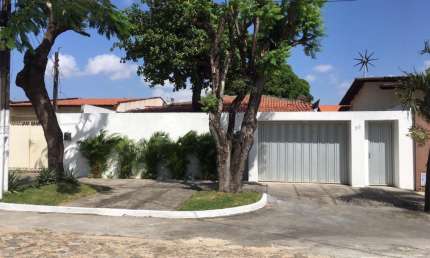Casa à venda 500m² de terreno R$:650.000,00- Cidade dos Funcionários-Fortaleza- Ceará