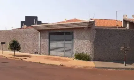 Casa com 2 quartos à venda na Rua Presidente Vargas, 9, Jardim das Oliveiras, Pradópolis