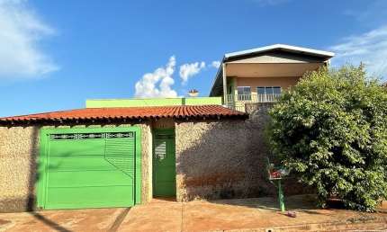 Casa com 2 quartos à venda na Rua Presidente Vargas, CDHU, Pradópolis