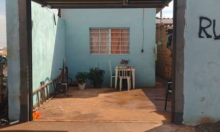 Casa à venda na Rua Presidente Vargas, Jardim Maria Luiza I, Pradópolis