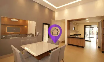 Casa com 3 suítes à venda em Pouso Alegre, 246m² construídos em terreno de 450m². Destaques: piscina privativa, área gourmet localização privilegiada