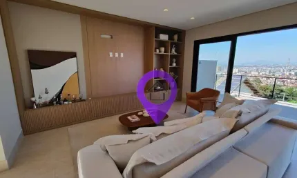 Casa de 273m² em terreno de 300m² nas Colinas de Santa Bárbara, Pouso Alegre. 4 suítes, vista panorâmica, 4 vagas e varanda gourmet