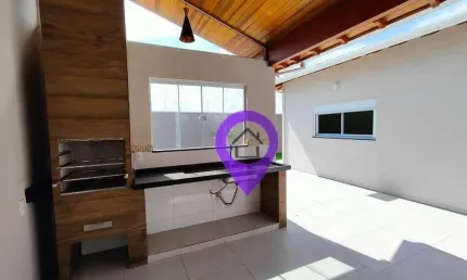 Casa de 210m² em terreno de 348m² em Pouso Alegre. 3 dormitórios (1 suíte), 2 vagas cobertas e amplo quintal