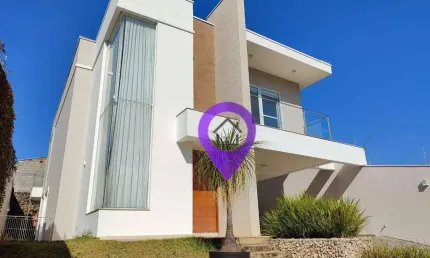 Casa de 266m² em Colinas de Santa Bárbara, Pouso Alegre. 3 dormitórios, sendo 1 suíte com closet, área de lazer completa