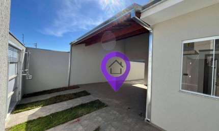 Casa com 150m² construídos em terreno de 300m² no bairro Serra Morena, Pouso Alegre. 3 dormitórios (1 suíte), área gourmet com churrasqueira e espaço