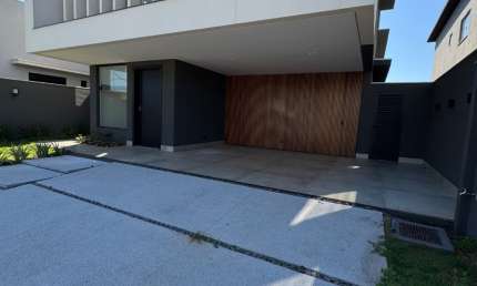 Casa em condomínio fechado com 4 quartos à venda na Rua Itambé, Jardim Montevidéu, Campo Grande