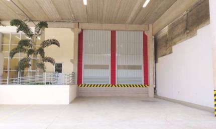 Galpão em condomínio fechado com 1115m² em Barueri - SP