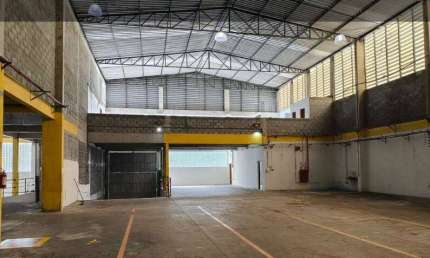 Galpão para locação em Santana de Parnaíba com 2200m²