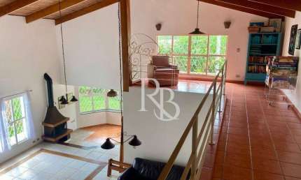 Luxo - Sofisticação - Conforto  Encante-se com essa  Casa no Jardim dos Pinheiros - Atibaia.