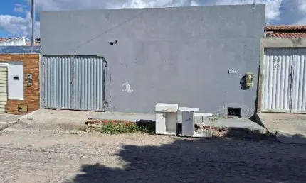 Casa com 2 quartos à venda na Rua Barcelona, N. 31, Qd G, Lt 04, Centro, Itaberaba