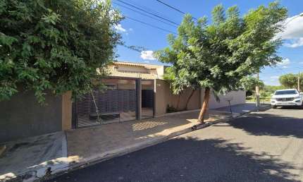 Casa 136.9m², 3 dormitório(s) - PARQUE UNIVERSITARIO, FERNANDOPOLIS SP