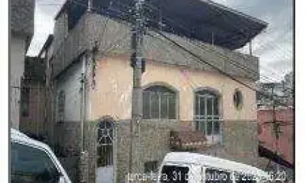 Casa à venda na Rua Chácara, 410, Santa Luzia, Juiz de Fora