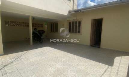 Encontre sua casa dos sonhos em Tabuleiro dos Oliveiras - Itapema! Com 120m², 3 dormitórios