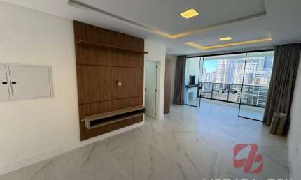 Apartamento com 3 quartos para alugar em Meia Praia, Itapema 