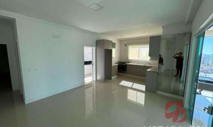 Apartamento com 3 quartos para alugar em Meia Praia, Itapema 