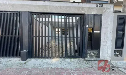 Casa com 3 quartos para alugar em Morretes, Itapema 