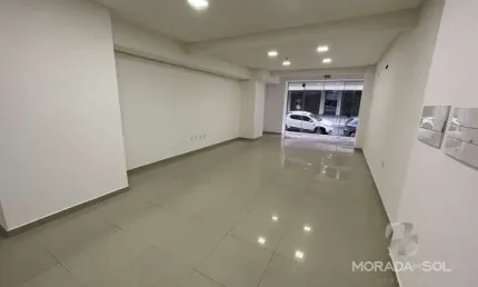 Sala comercial para alugar em Meia Praia, Itapema 