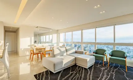 126m² de puro conforto e uma vista de tirar o fôlego no ponto mais alto de Porto Alegre