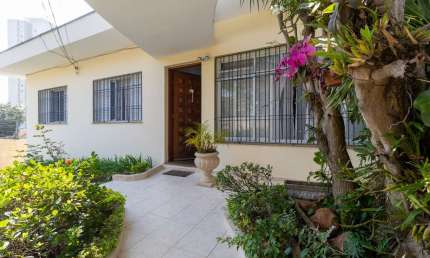 Versátil casa tipo para venda em Vila do Bosque com 3 quartos, sendo 1 suíte, 193m²