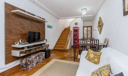 Imperdível sobrado para venda com 4 quartos, sendo 4 suítes, 131m²